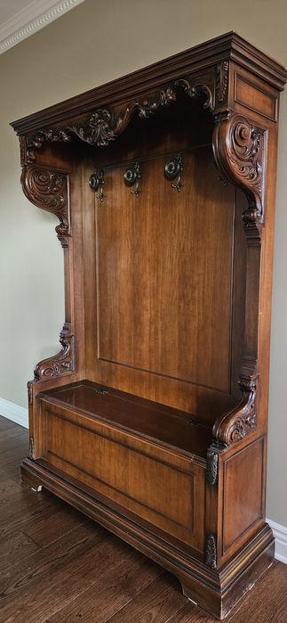 Cuier  cu lada stil baroc