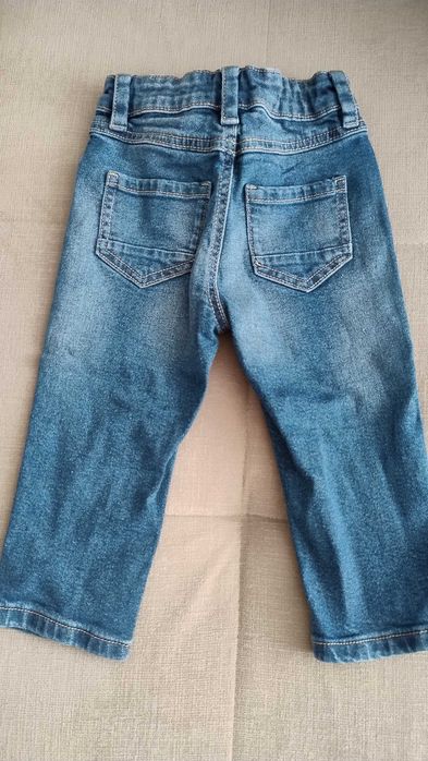 Детски дънки, жилетка и панталон размер 86