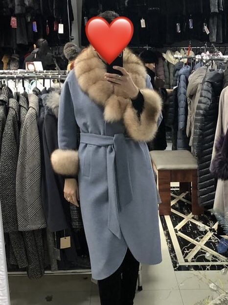 Пальто кашемир,мех отстегивается  цена 90000