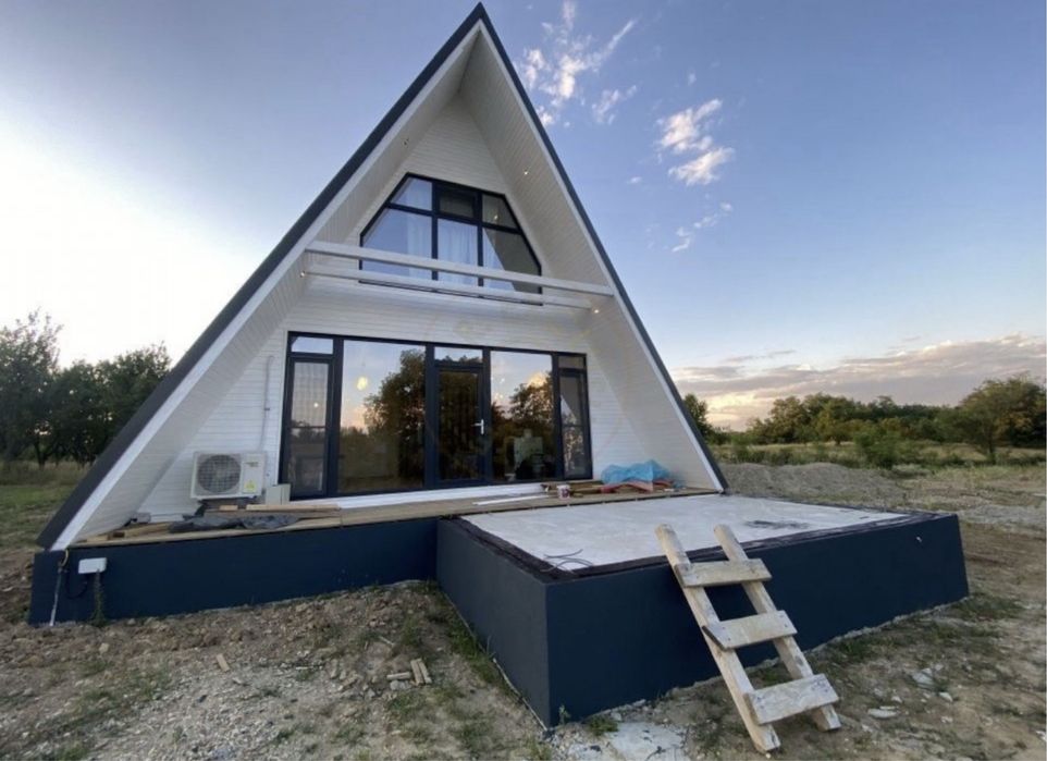 Vindem cabane tip casa sau Aframe la cheie