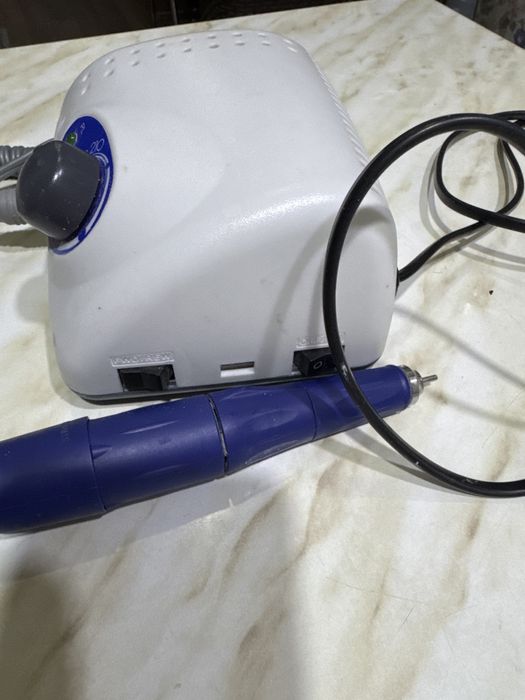 Стронг 210 аппарат для маникюра и педикюра