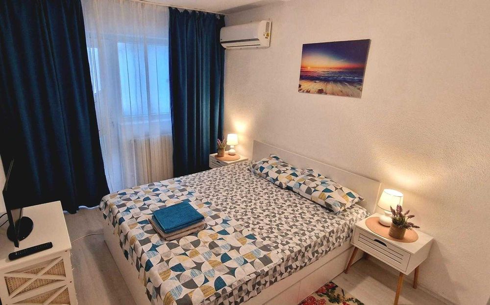 Închiriez apartament cu 2 camere,  Faleza Nord