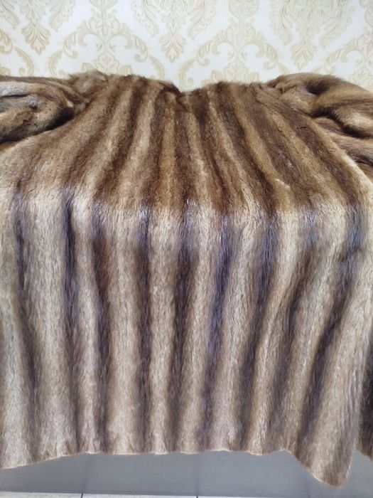Haina de blană naturală