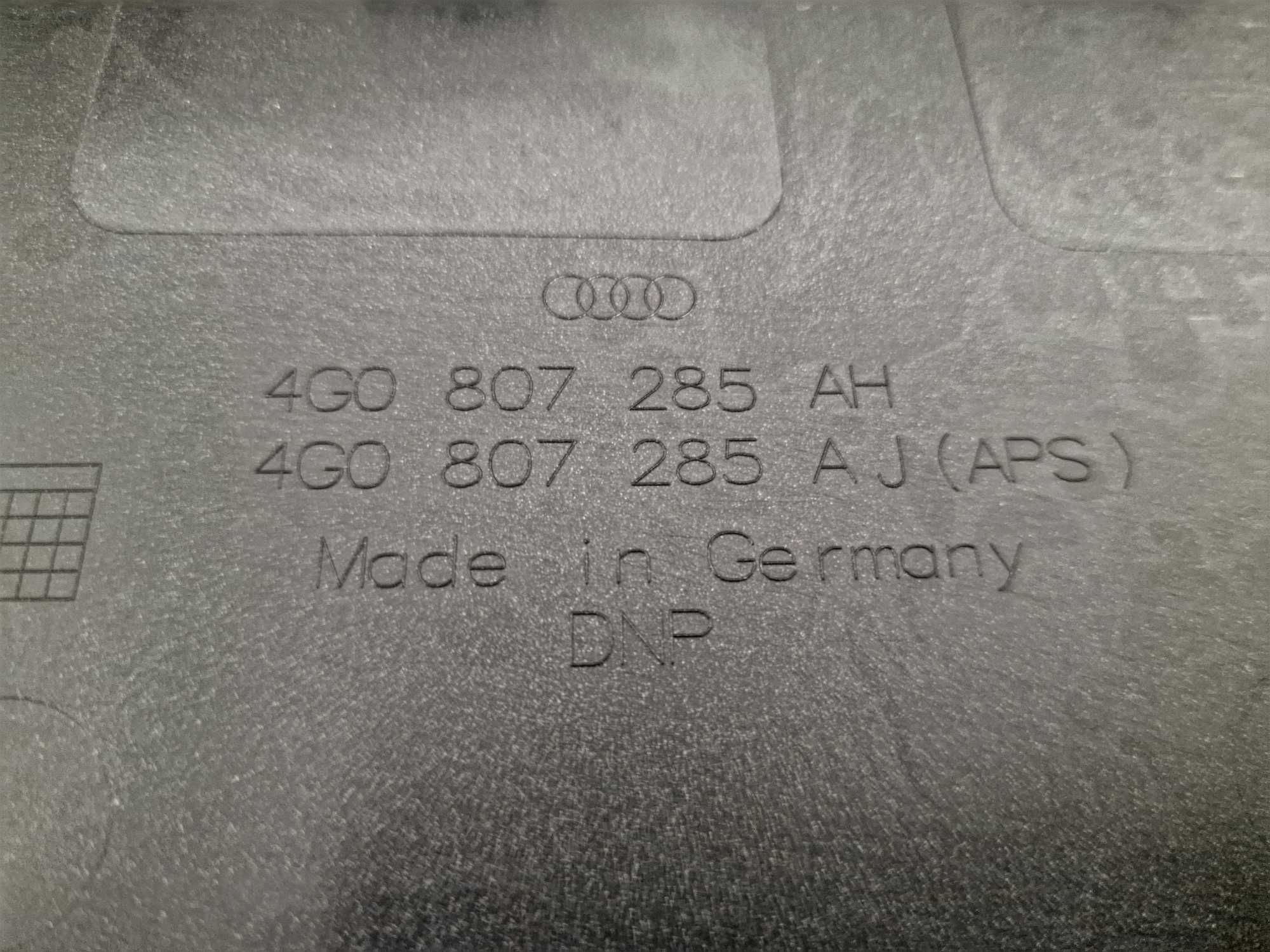 основа  (табла) за преден регистрационен номер за AUDI A6 S6 C7