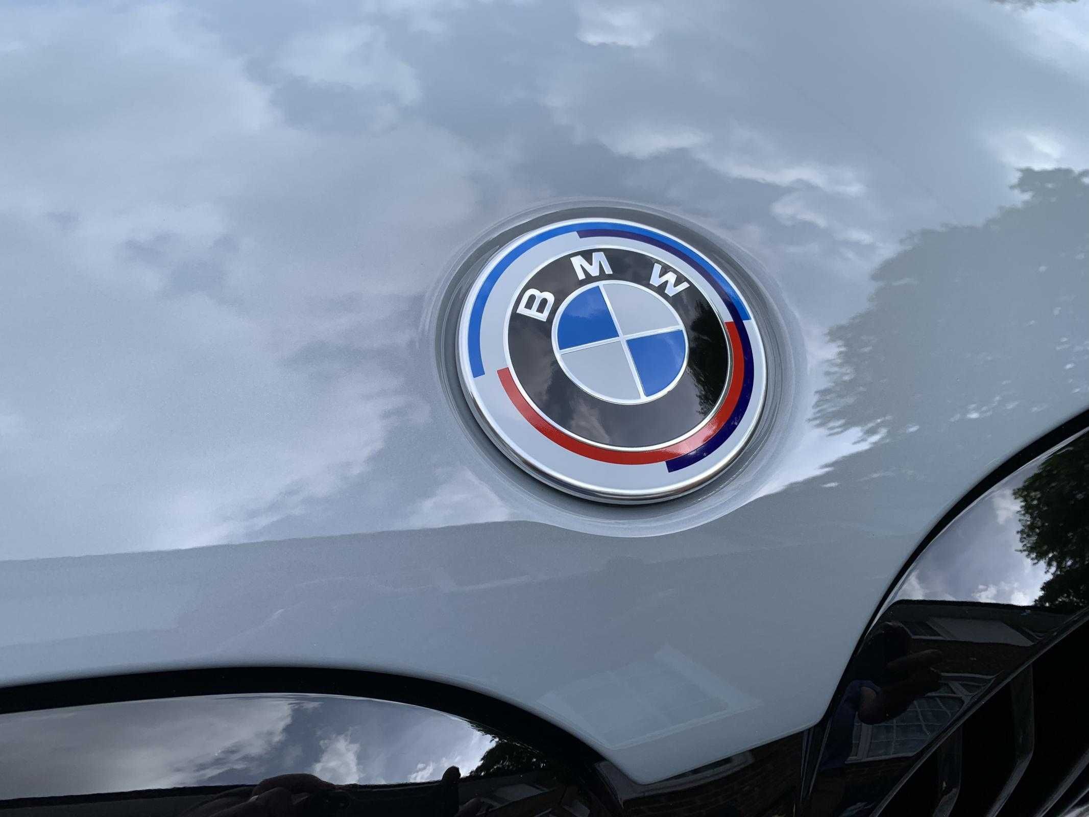 Set Embleme 50 de ani BMW Logo Capota Portbagaj Jante Volan 82/74/68