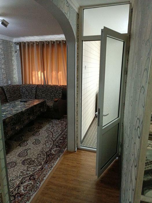 Gʻafur Gʻulom metrosi NBUni yaqinida arenda