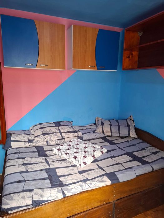 Închiriez garsoniera