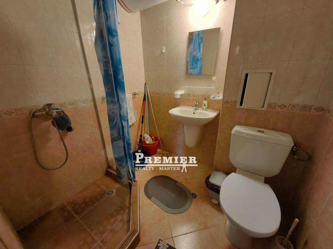 Продава се Двустаен апартамент в к.к. Слънчев бряг - 65 кв.м за 1062 €/кв.м - Снимка #1