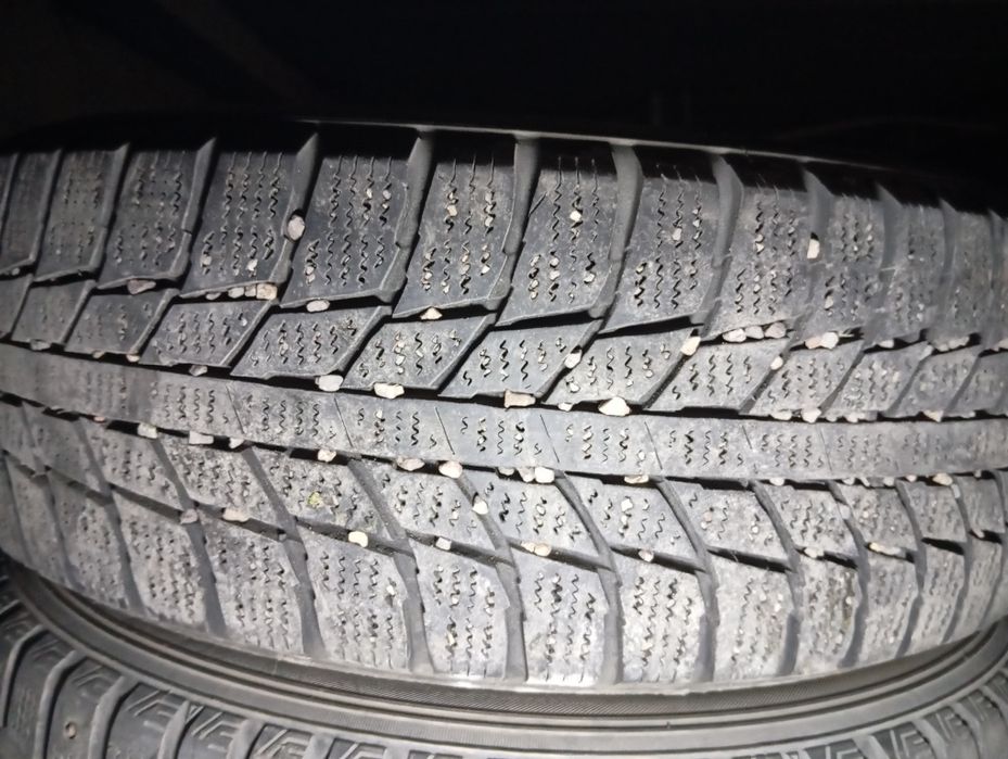 Зимние шины в комплекте 4шт размер 185.65r15