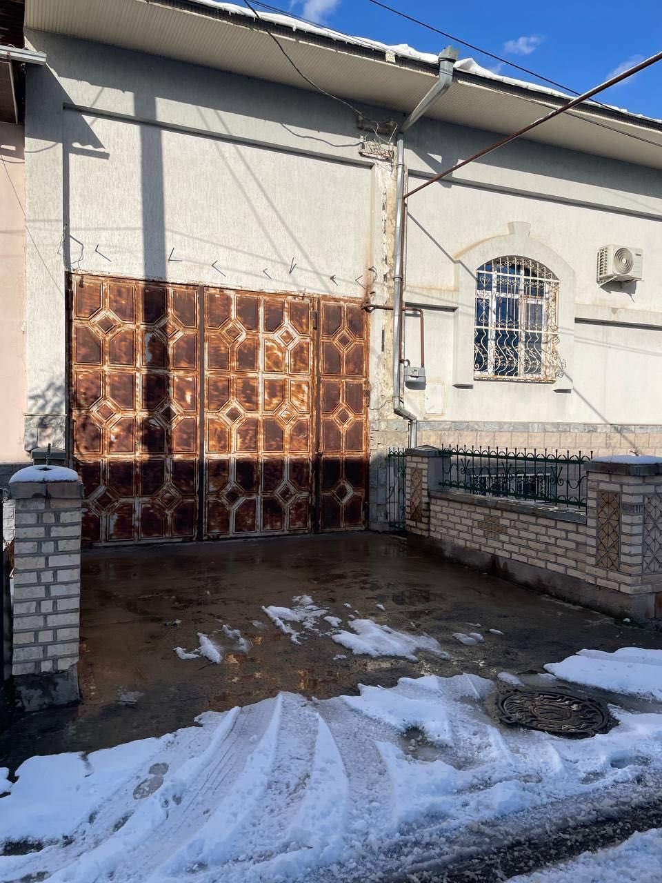 Продаю большой дом , 13 соток . Мирзо-Улугбекский район Дурмень. 3241