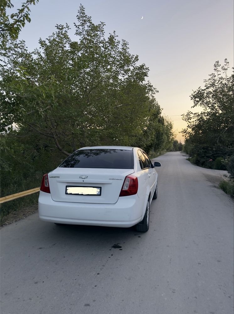 Lacetti 1.8 2010