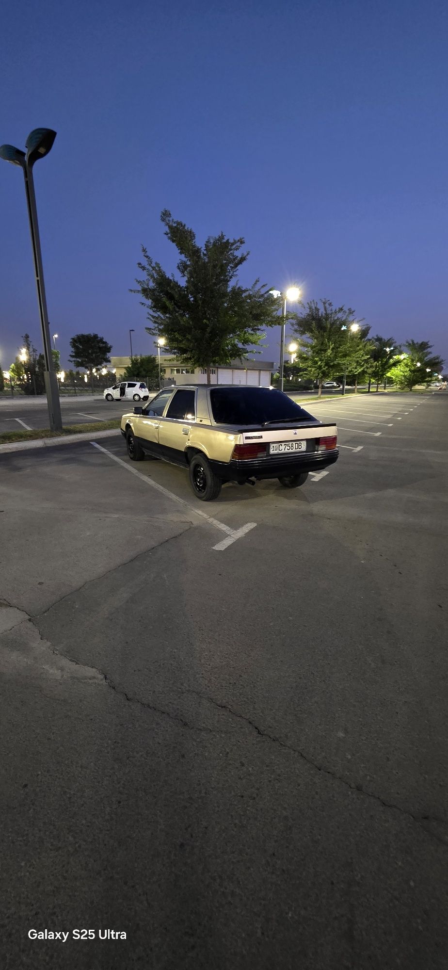 Автомобил.                   .