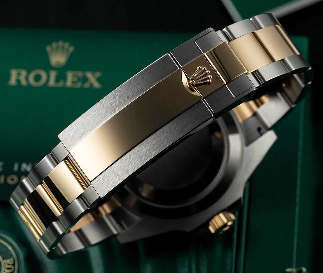 Rolex Submariner GOLD Silver/Black New Luxury & Automatic Edition