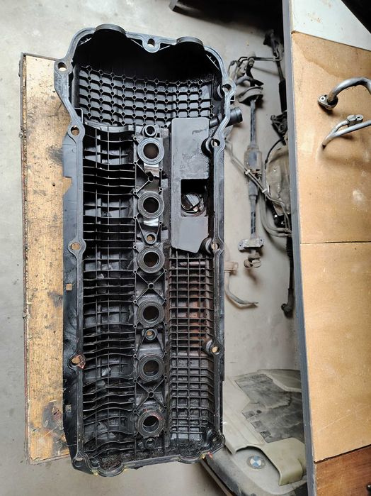 Капак клапани M54B25/M54B22/M54B30