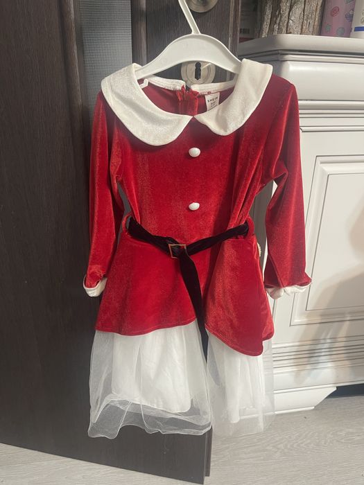 Rochita shein, impecabila