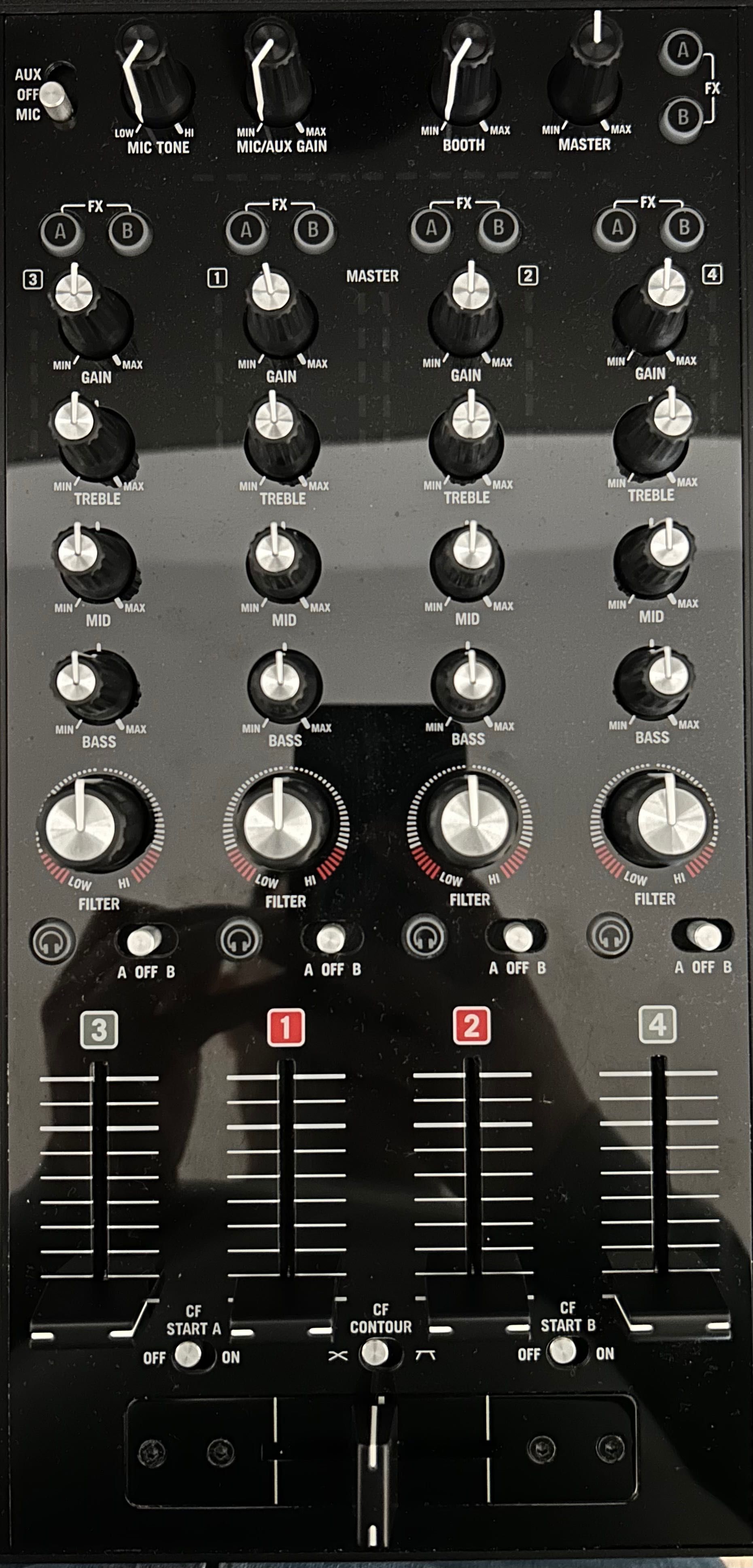 Vand Consola DJ Numark NV2