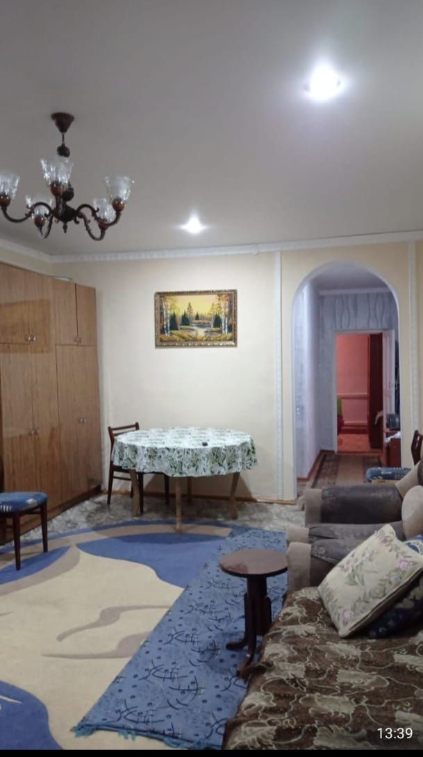 Продам дом. В с Катарколь. Сухой теплый в центре, рядом озеро, лес.