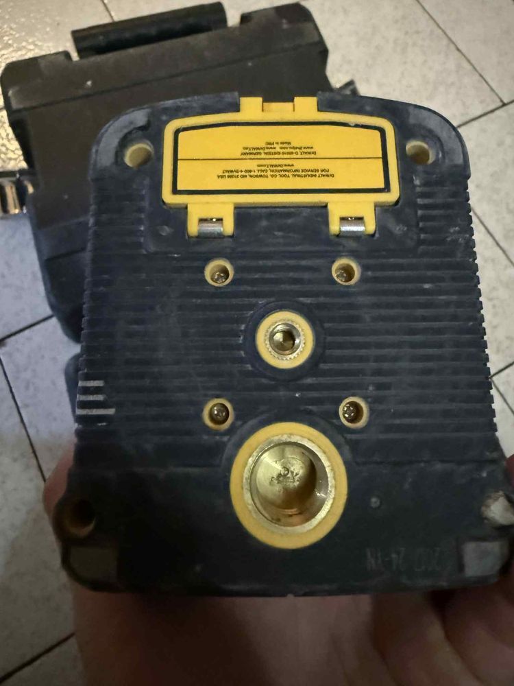 Лазерен нивелир DeWalt