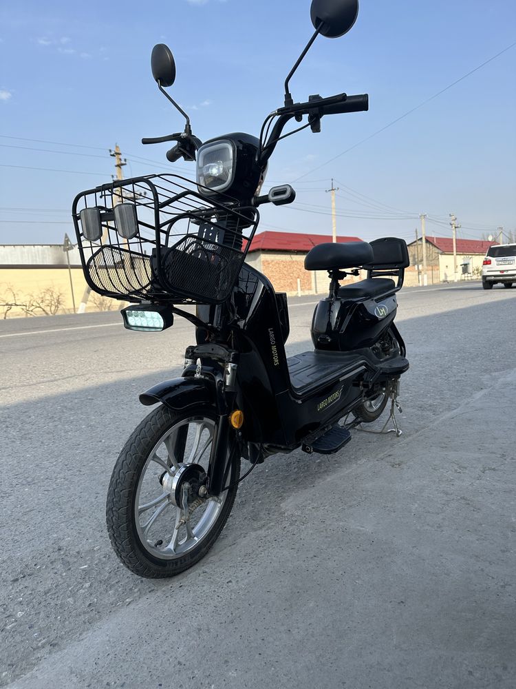 Chontak skuter rabochiy