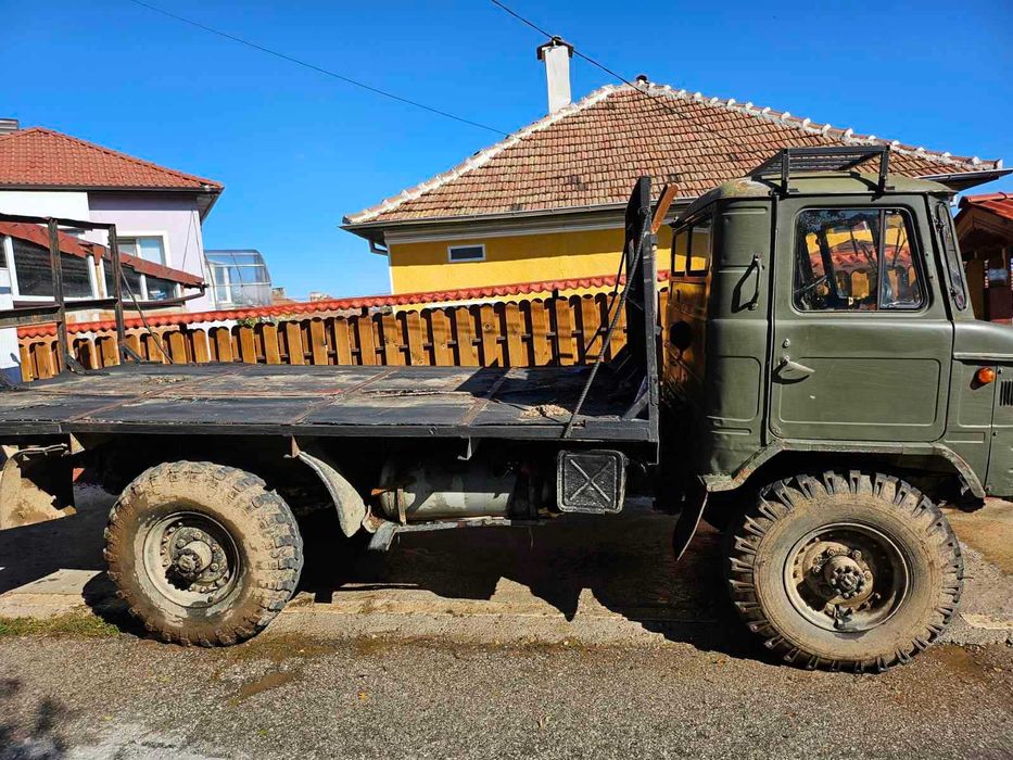 Камион ГАЗ 66 в работещо състояние.