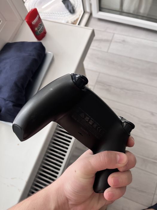 Продам джойстик на PS5 оригинальные за за 30К