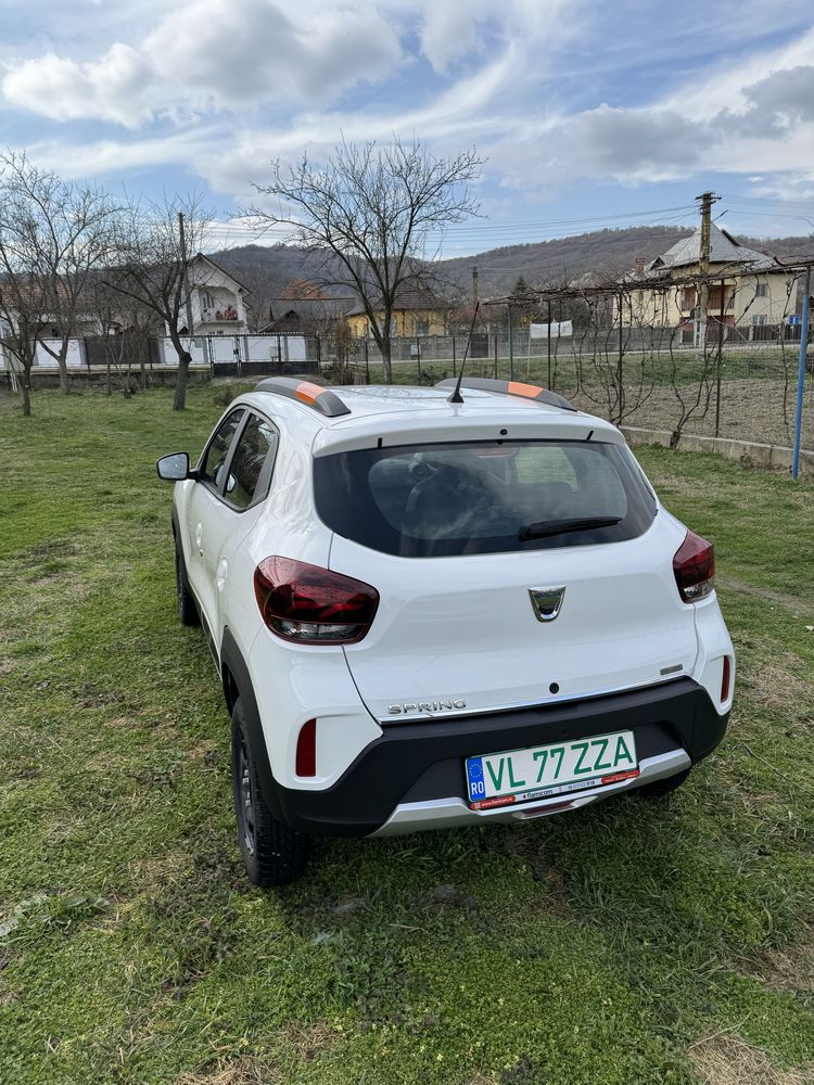 Dacia Spring + STATIE INCARCARE 7kw