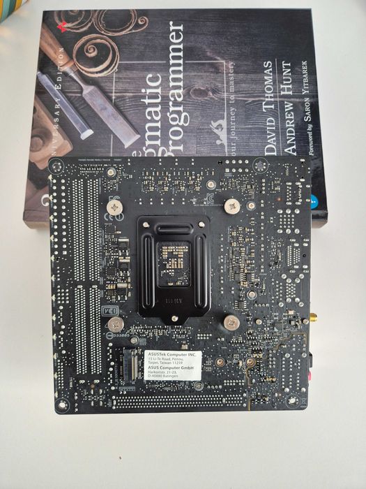 Componente Procesor i5 7400, HyperX Predator DDR4, Noctua, sursă 500
