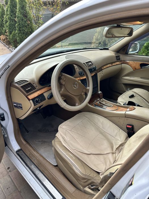 Vind Mercedes E200 2,2 diesel full , trapa