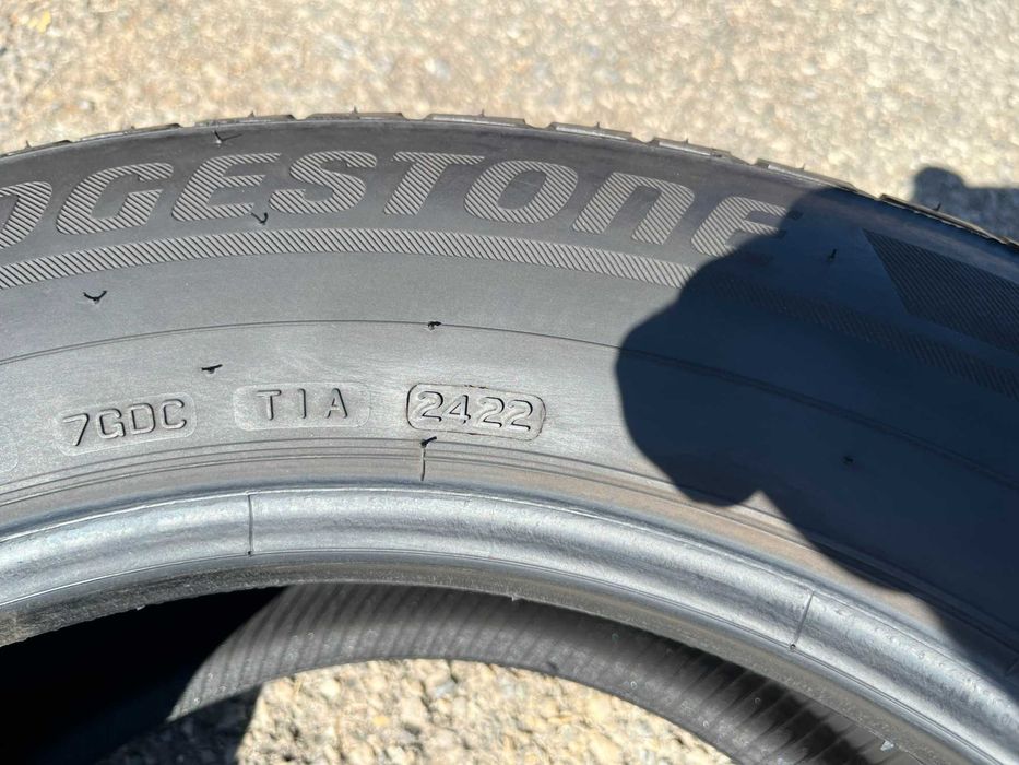 зимни Ггуми BRIDGESTONE  235/60/18 с ДОТ 24/2022г.