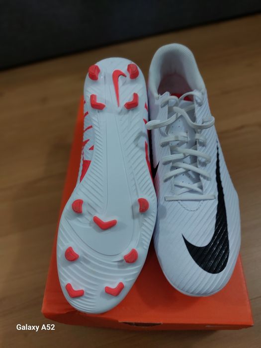 Бутонки Nike Mercurial