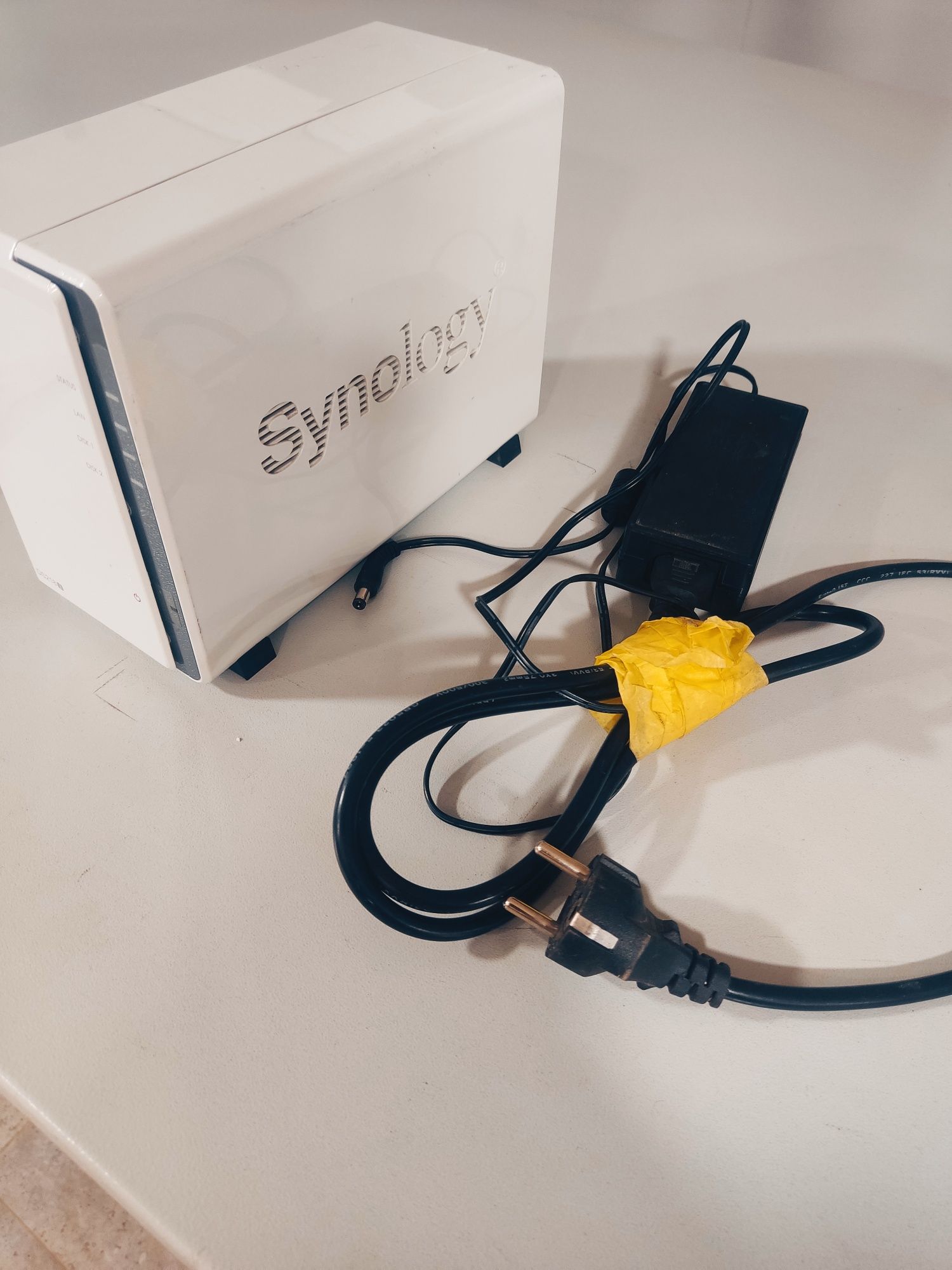 Сетевое хранилище Synology DiskStation DS220j