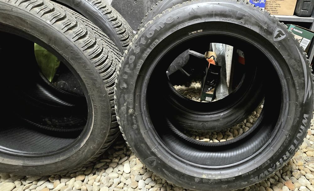 Anvelope auto de iarna 225/50/17 98v