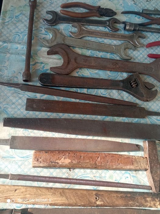 Рашпили, ключи, молотки и  прочее