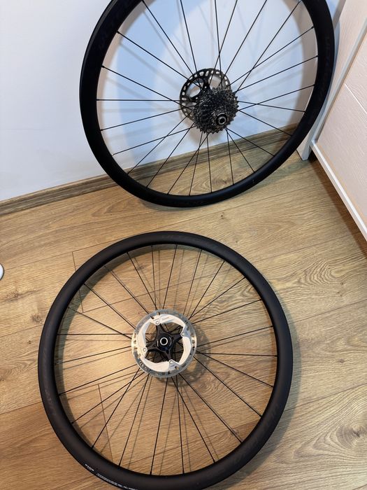 Set de roti carbon shimano ultegra