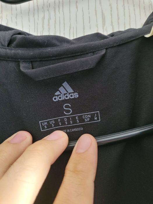 Ангуг Adidas размер М