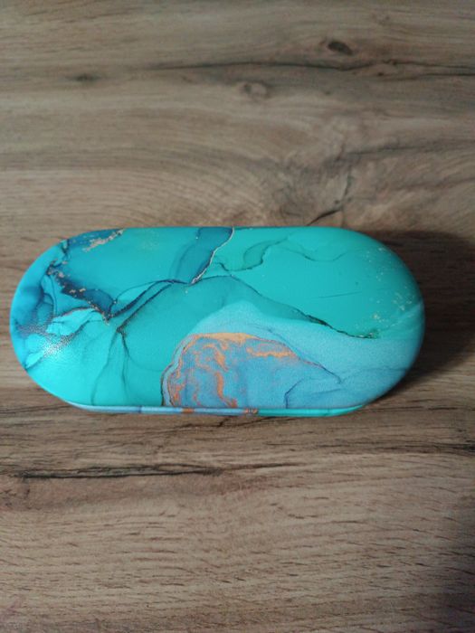 Футляр для очков и линз