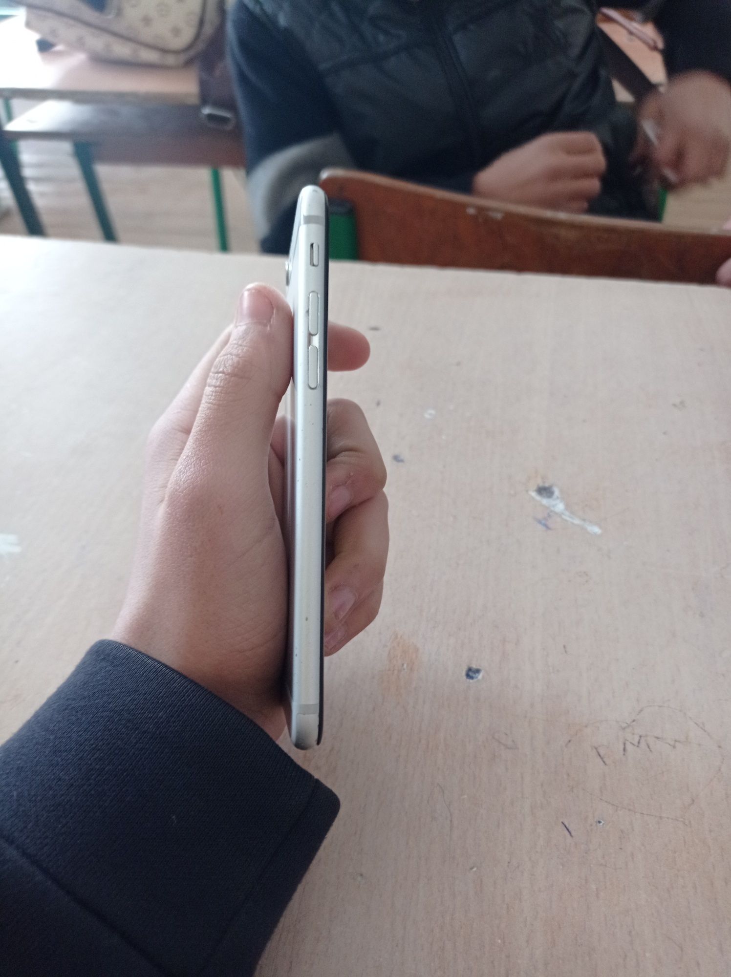 Iphone 6 sotiladi