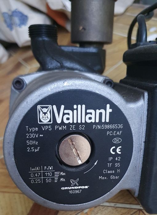 Vând piese centrala termică Saunier Duval  și Instant apă Vaillant