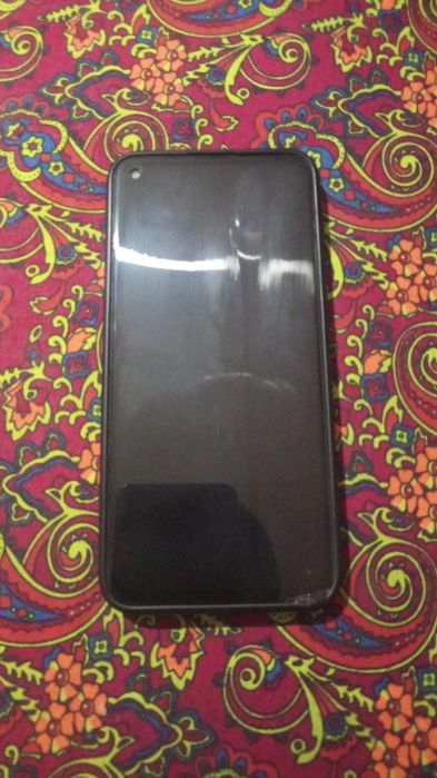 Samsung a 11 sotiladi.