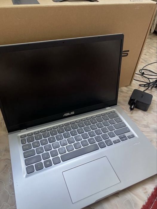 ASUS Vivobook ноутбук