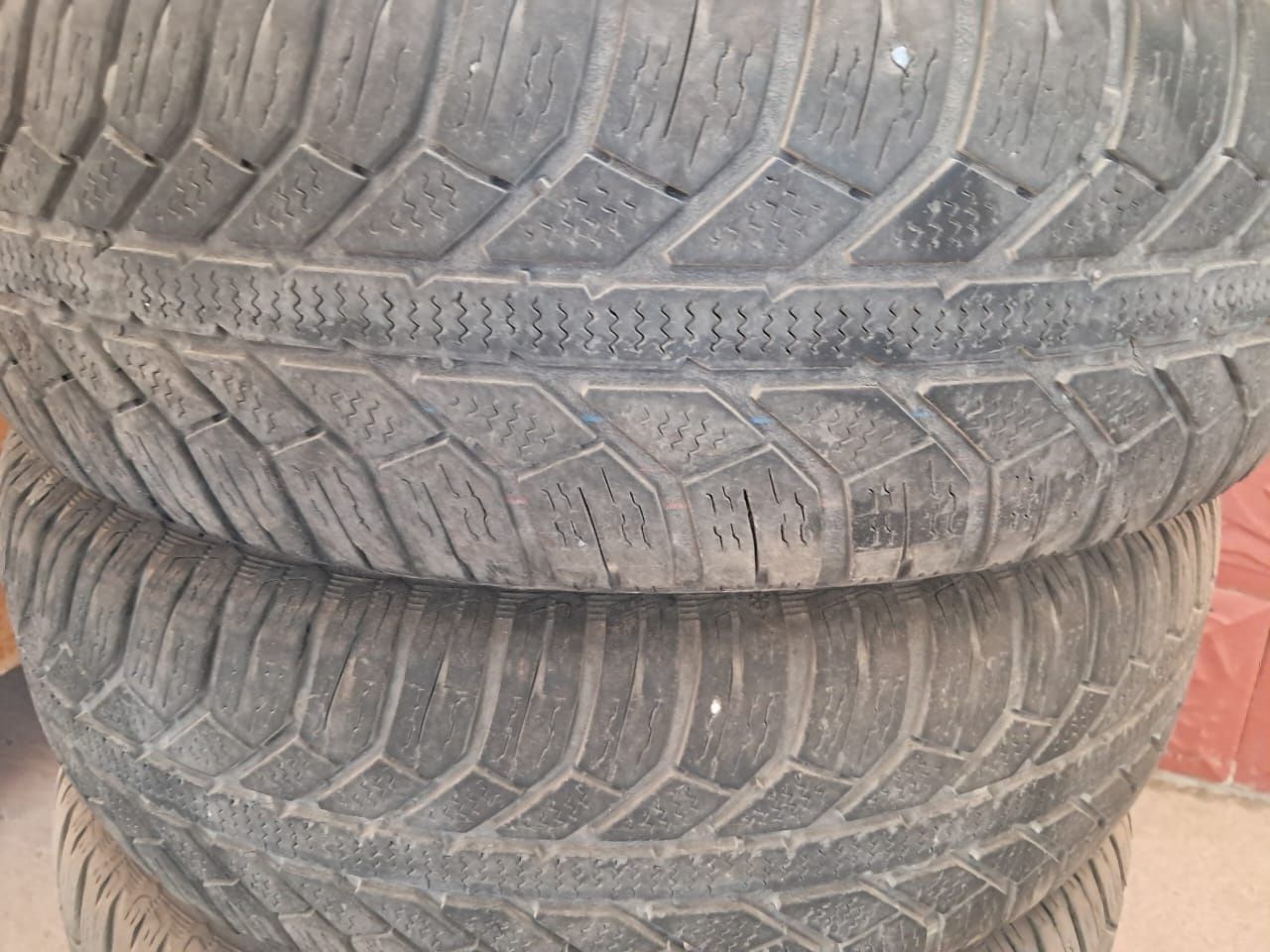 Шины зимние 175/70 R14