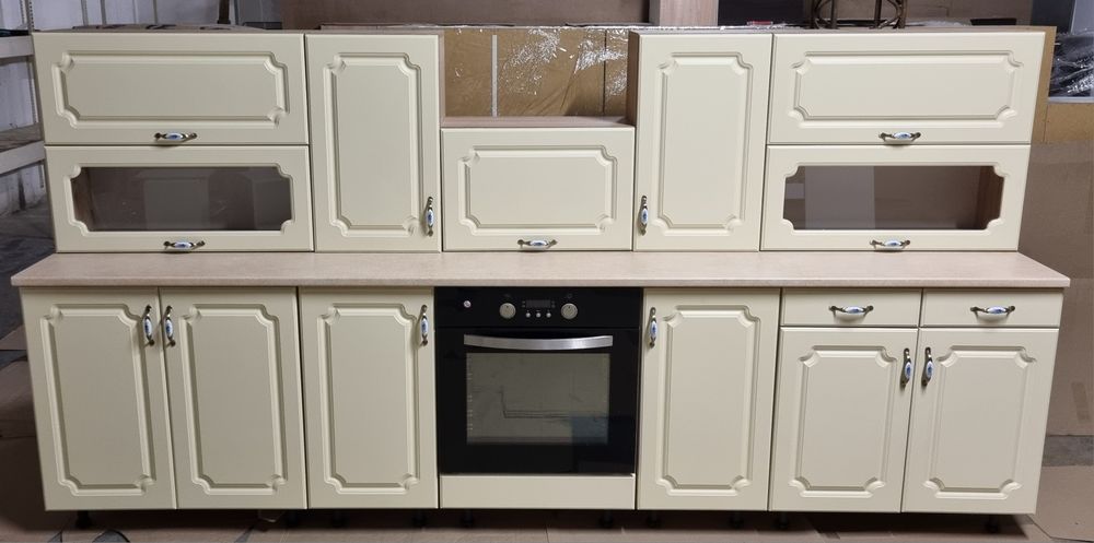 Mobila de bucatarie modulara noua, cu cuptor electric, fronturi MDF