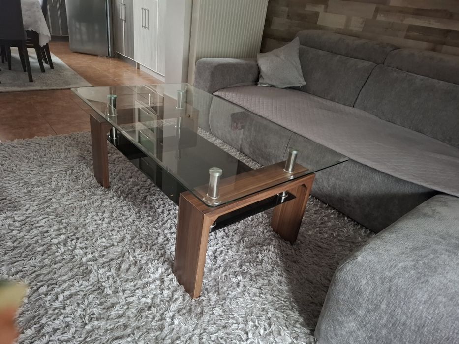 Холна маса без забележки