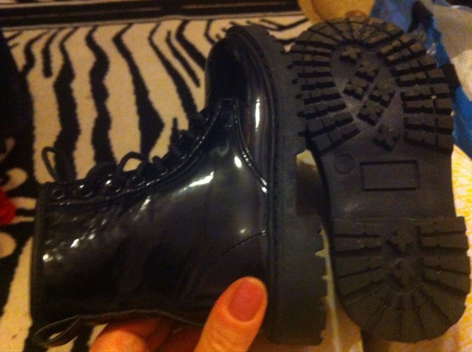 Vand ghetute lacuite,marime 27,marca  Tex, int 19 cm