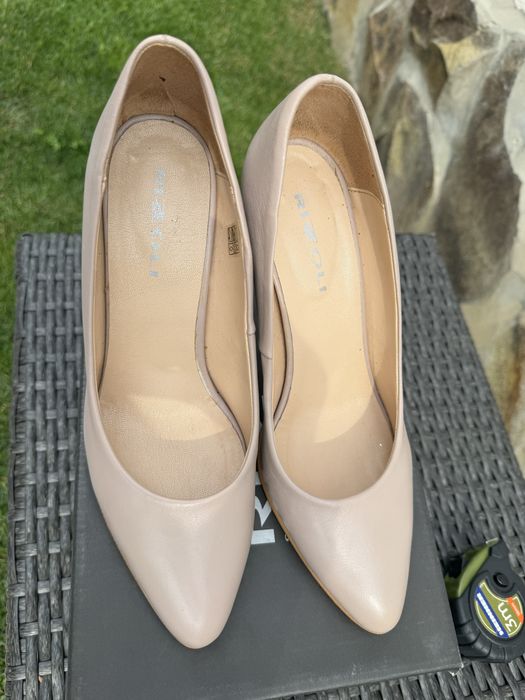 Pantofi cu toc piele beige