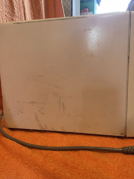 Микроволновка модель:M1774R