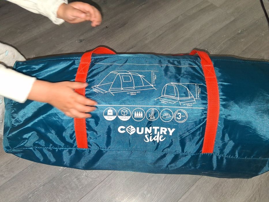 Vand Cort camping.