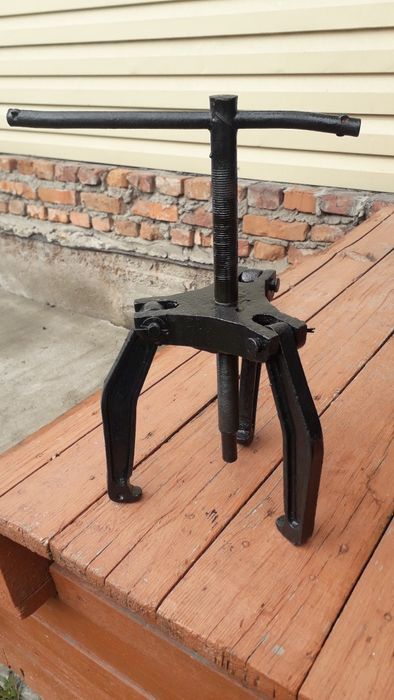 Продам съемник  в отличном рабочем состоянии