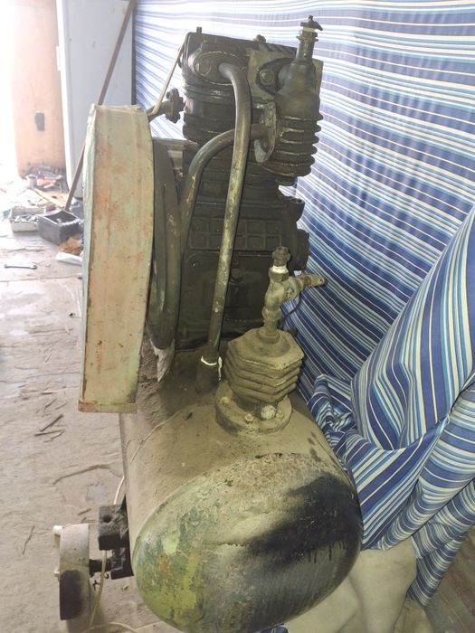 Компрессор сотилади