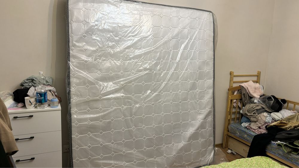 Продам матрас 1.8х2